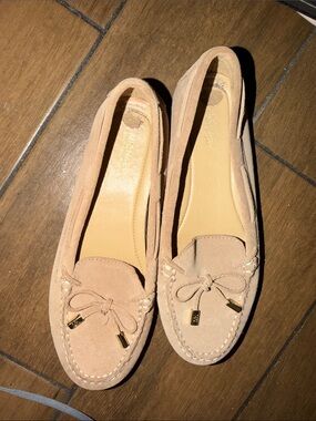 Michael Kors Beige Suede Bow Moccasin Loafers